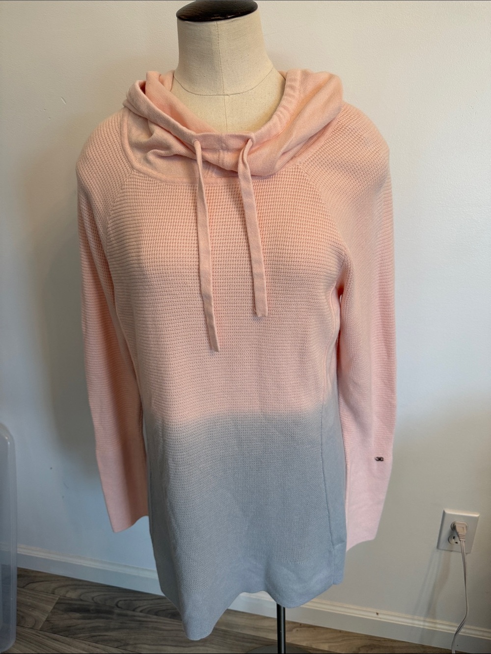 Calia by Carrie Underwood, pink/gray thermal long sleeved shirt with hood